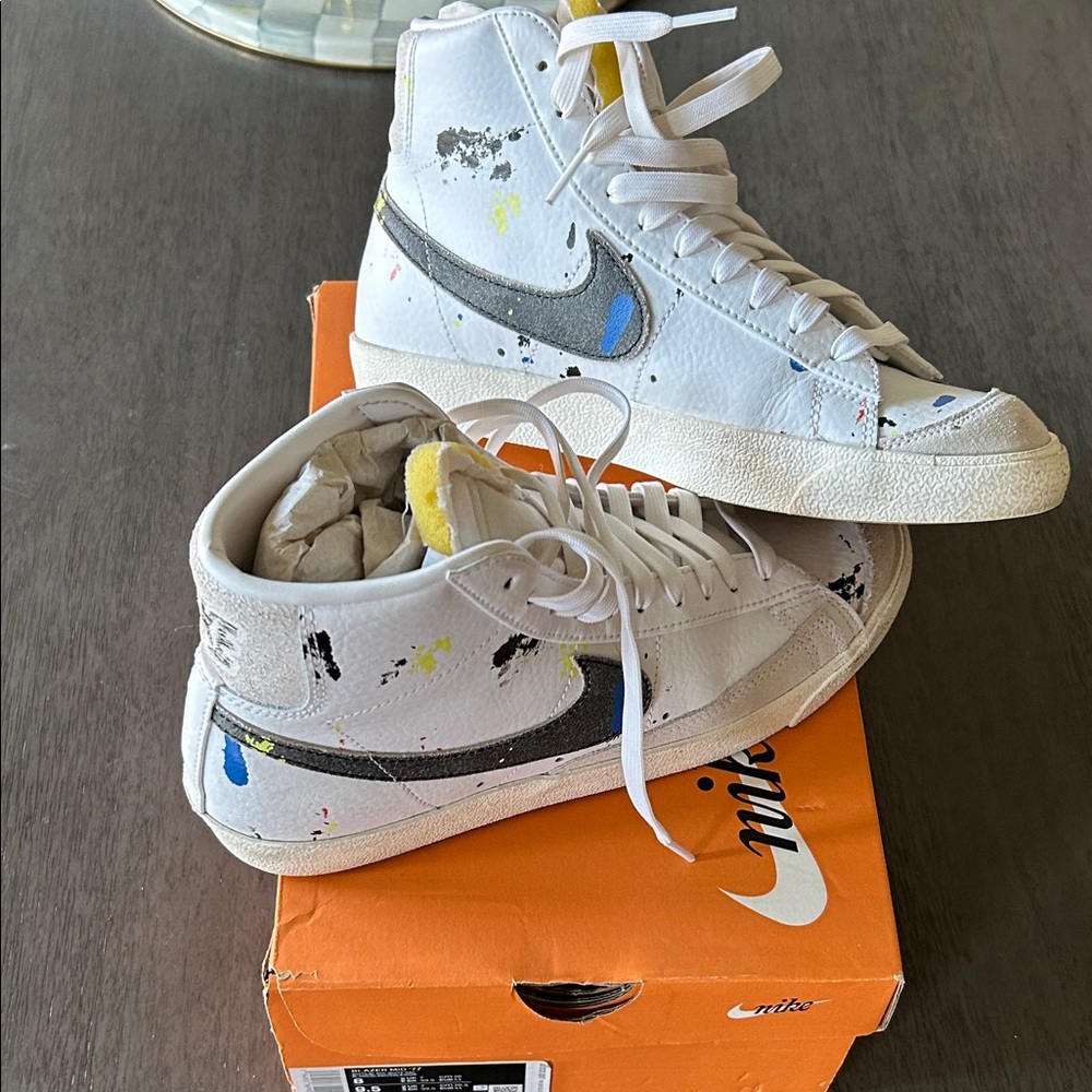NIKE BLAZER MID ‘77 SNEAKERS